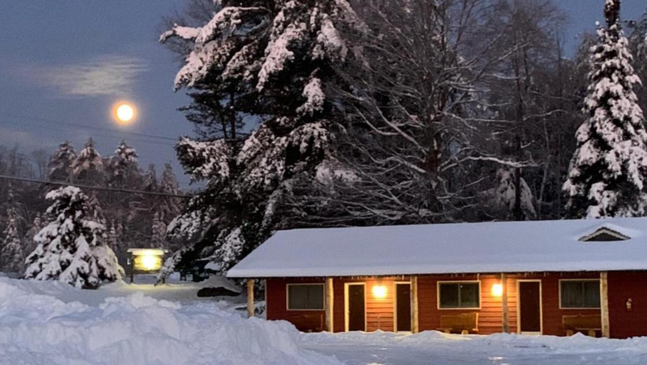 North Creek Lodge At Gore Mountain Bakers Mills Экстерьер фото